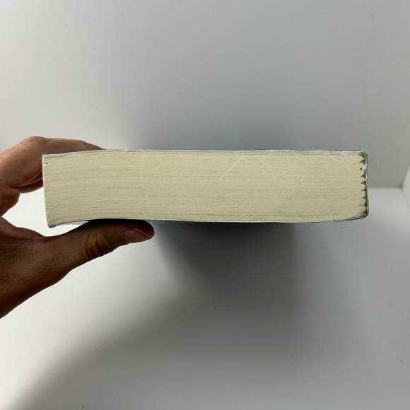 Throne of Glass Book by Sarah J. Maas - Picture 7 of 12